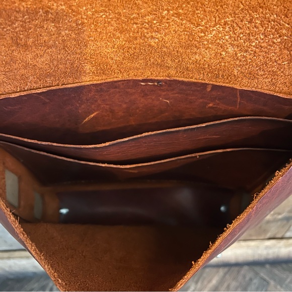 Custom Made Leather Bag - Picture 5 of 6